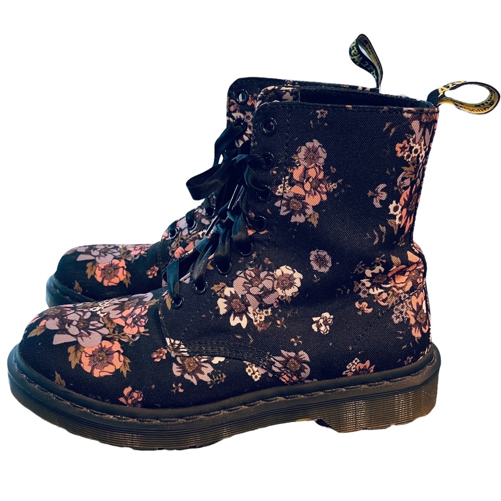 Dr. Martens Beckett Black Floral Black Ribbon Laces Combat Boots US 8 EU 39 EUC